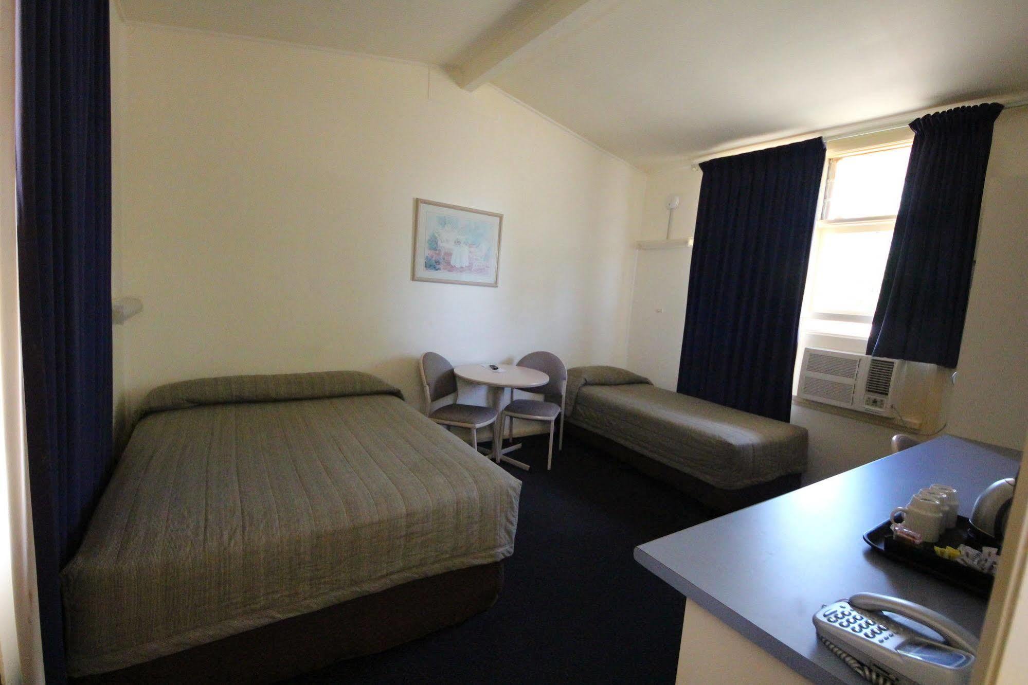 Coolabah Motel Walgett Buitenkant foto
